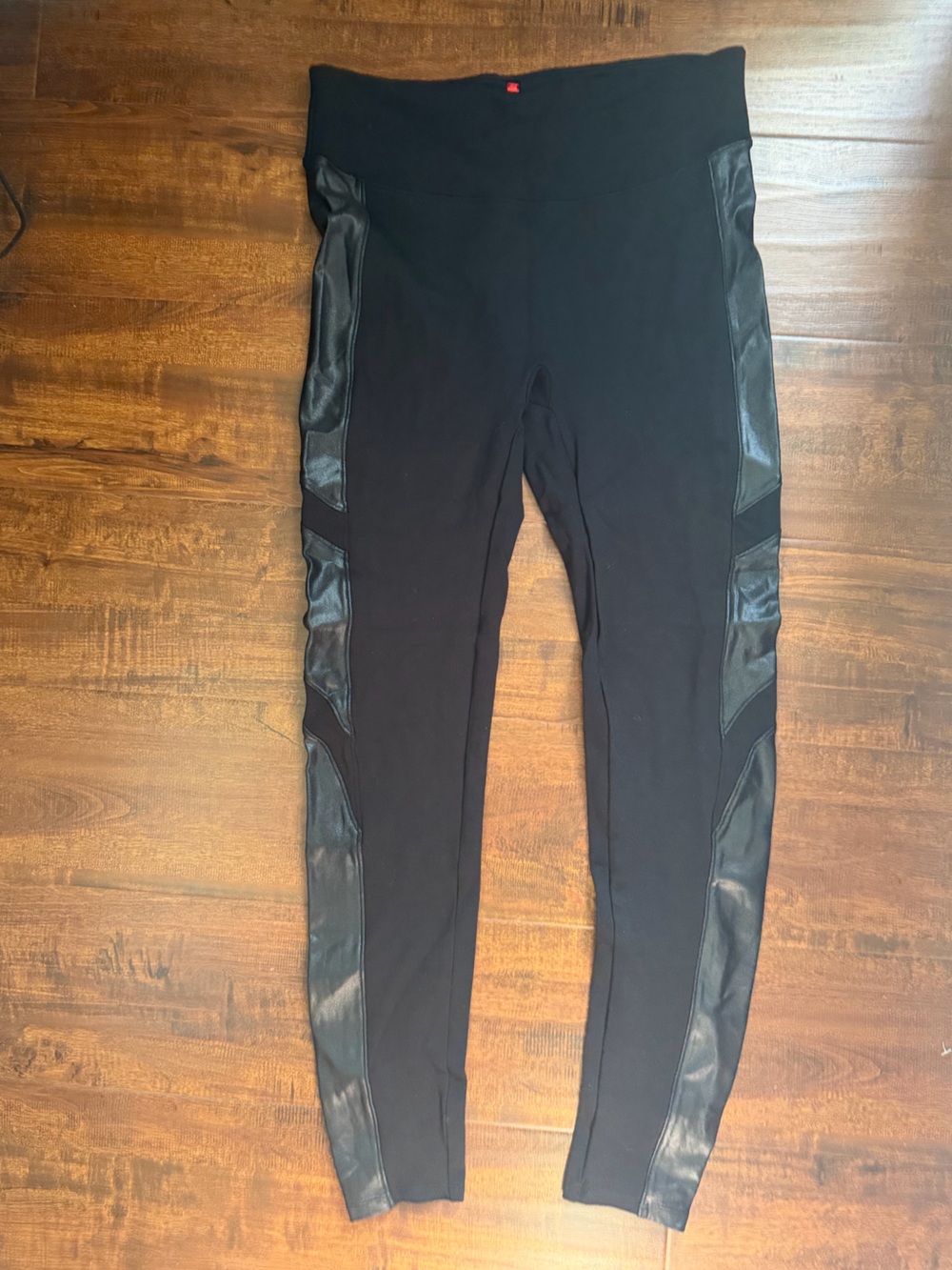 SPANX Black Leggings with Side Faux Leather Trim size Large